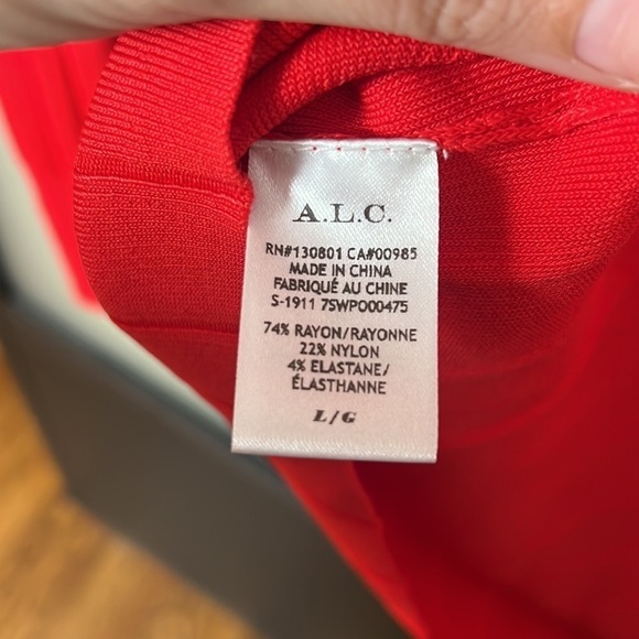 A.L.C. Koko Ribbed Red Mock Neck Top Size Large - Picture 4 of 6